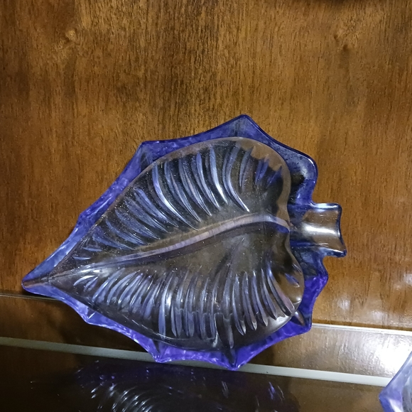 Light Blue Glass Leaf tray set - Picture 11 of 11